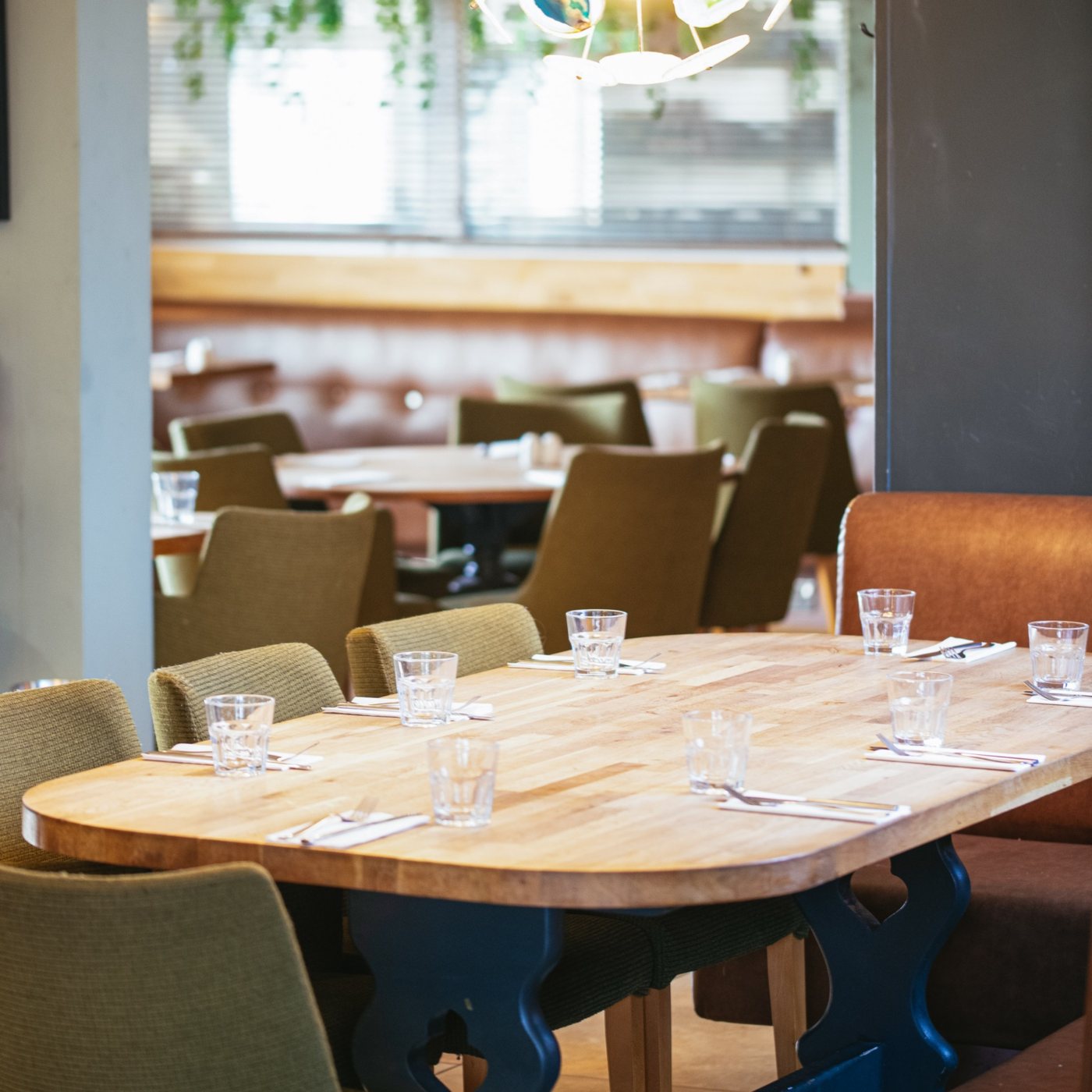 The Ridgeway Bar & Restaurant dining room in Newport
